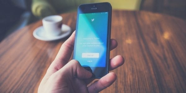 Guest Post: 6 Tips on How to Use Twitter as an Effective Educational Tool